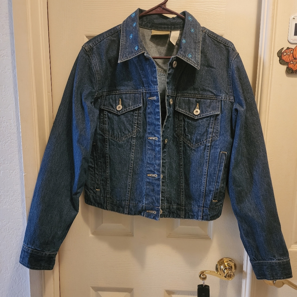 Liz Claiborne Jean jacket w/ embroidered flowers